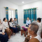 លោកជំទាវបណ្ឌិត ពេជ ចន្ទមុន្នី ហ៊ុនម៉ាណែត អញ្ជើញប្រគល់ផ្ទះថ្មី ចំនួន ៦ខ្នង ដែលជាអំណោយដ៏ថ្លៃថ្លារបស់ សម្តេចធិបតី និងលោកជំទាវបណ្ឌិតផ្ទាល់ ជូនដល់ក្រុមគ្រួសារនៃវីរកងទ័ពពលី រស់នៅក្នុងទឹកដីខេត្តតាកែវ។